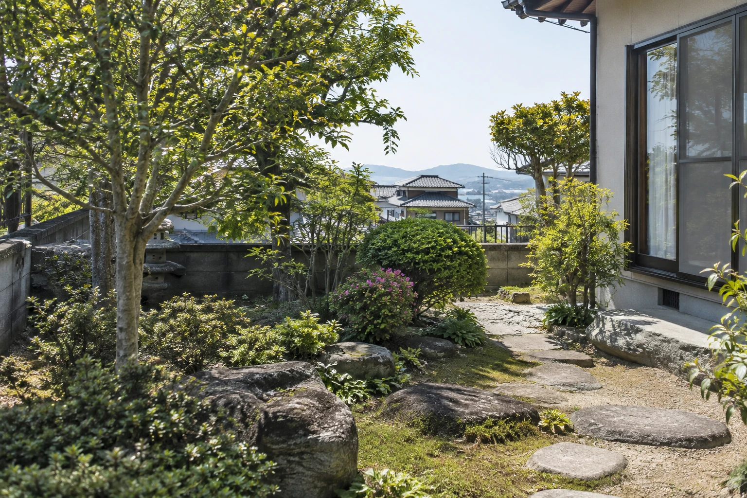 下関市で庭の手入れができないときはに関連する庭の風景