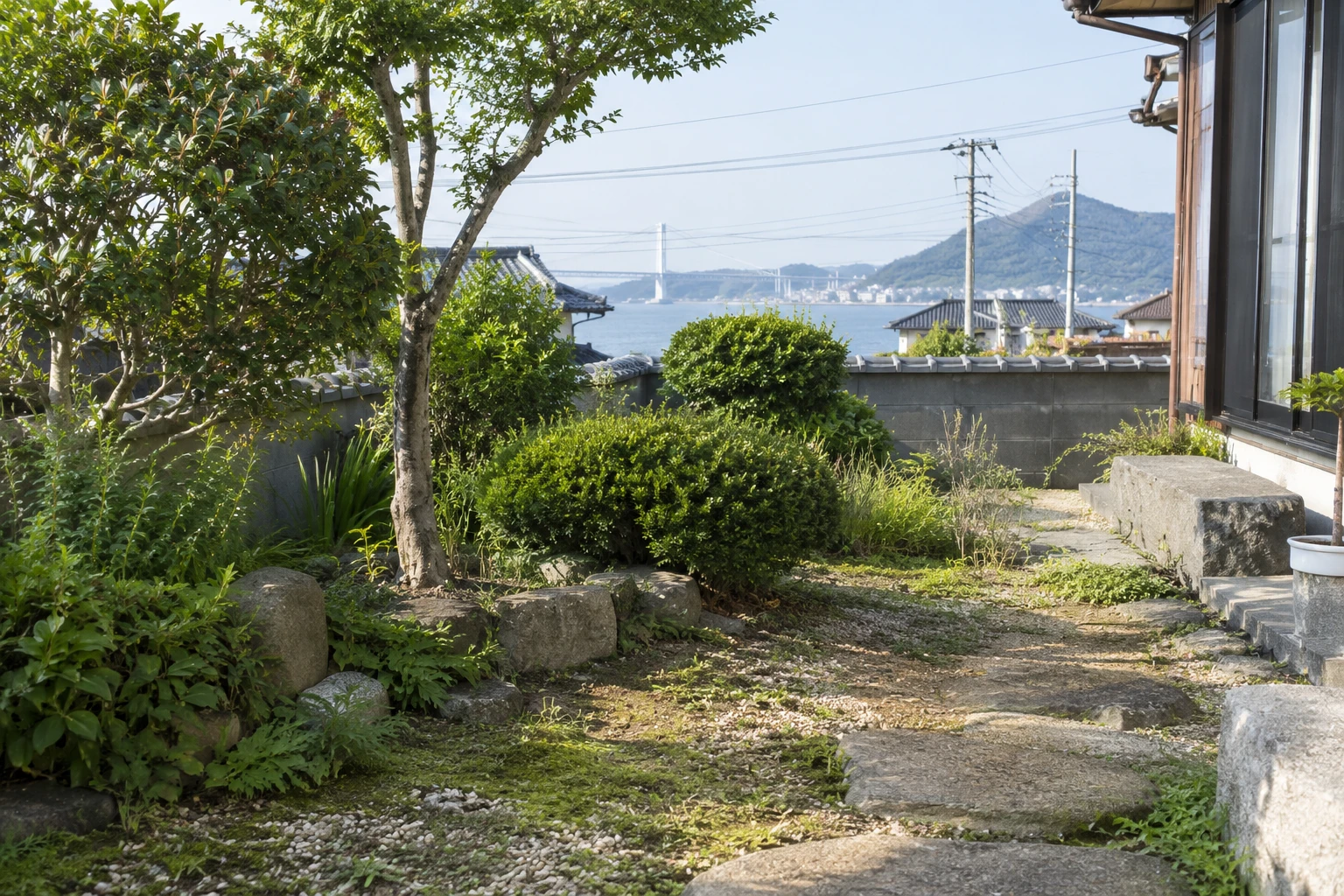 下関市で高齢者の草むしりを代行してもらうにはに関連する庭の風景