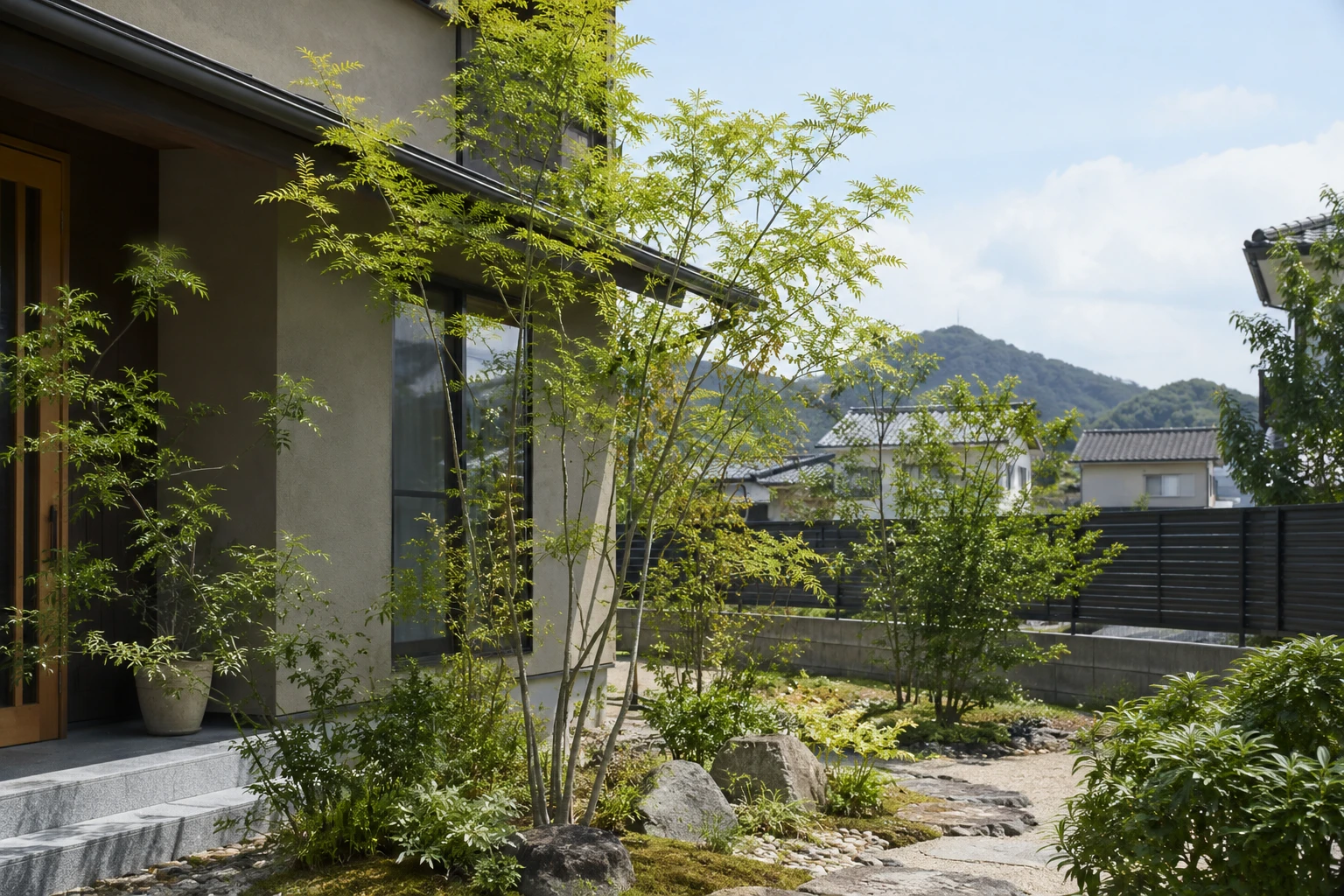 岡山でアオダモを植える費用を考えるにはに関連する庭の風景
