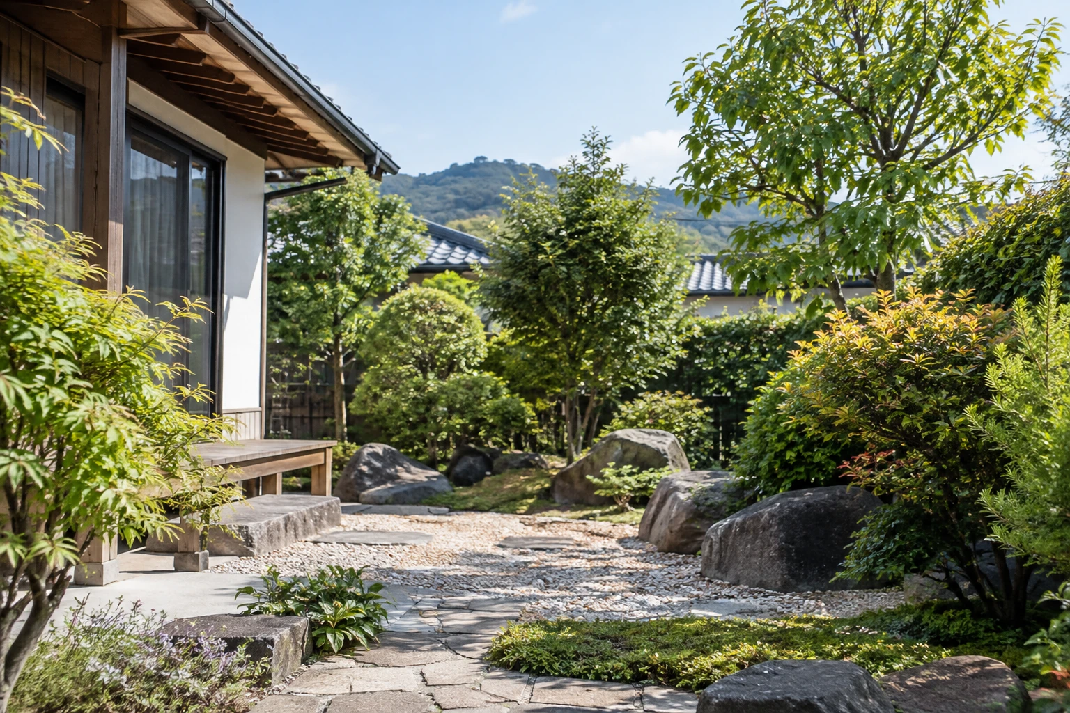 山口市で工場緑地の管理を外注するにはに関連する庭の風景