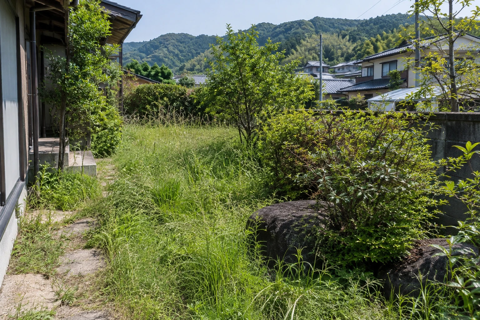 草丈・斜面・搬出経路などの現場条件を伝える