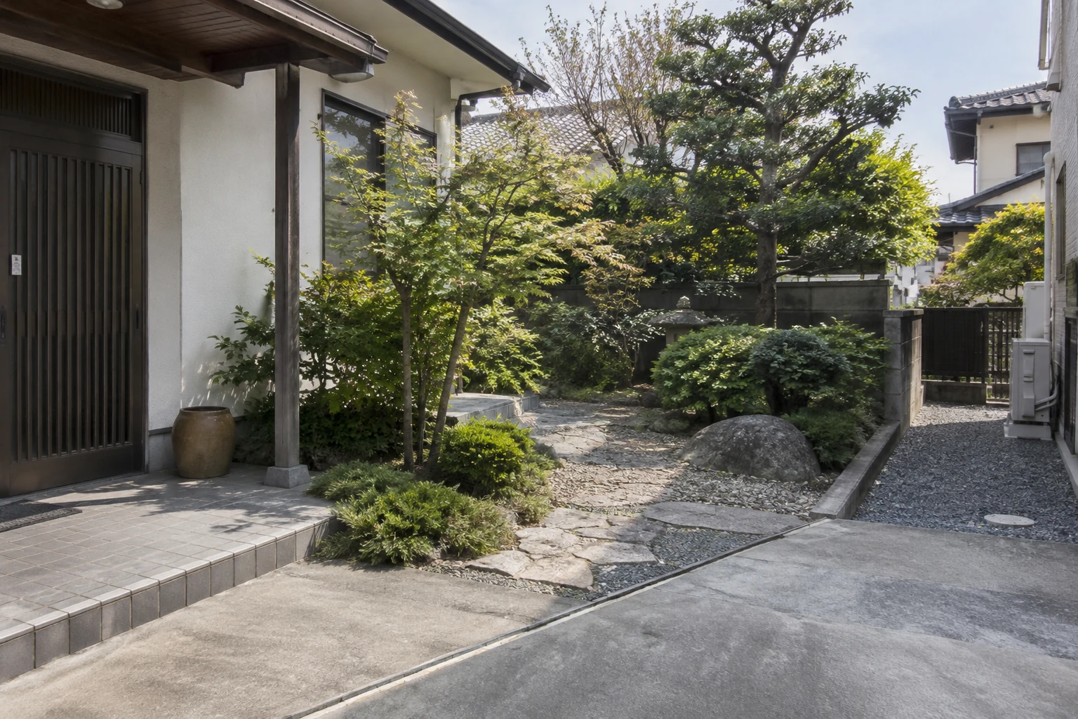 残す・小さくする・取り除くを、庭の場所ごとに分ける